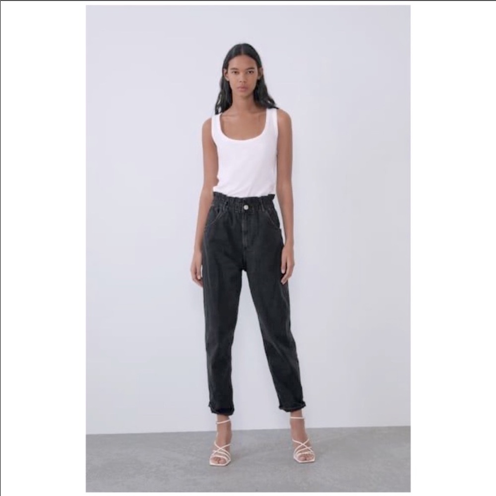 Zara Paperbag Jeans in 26 Waist / US size 4